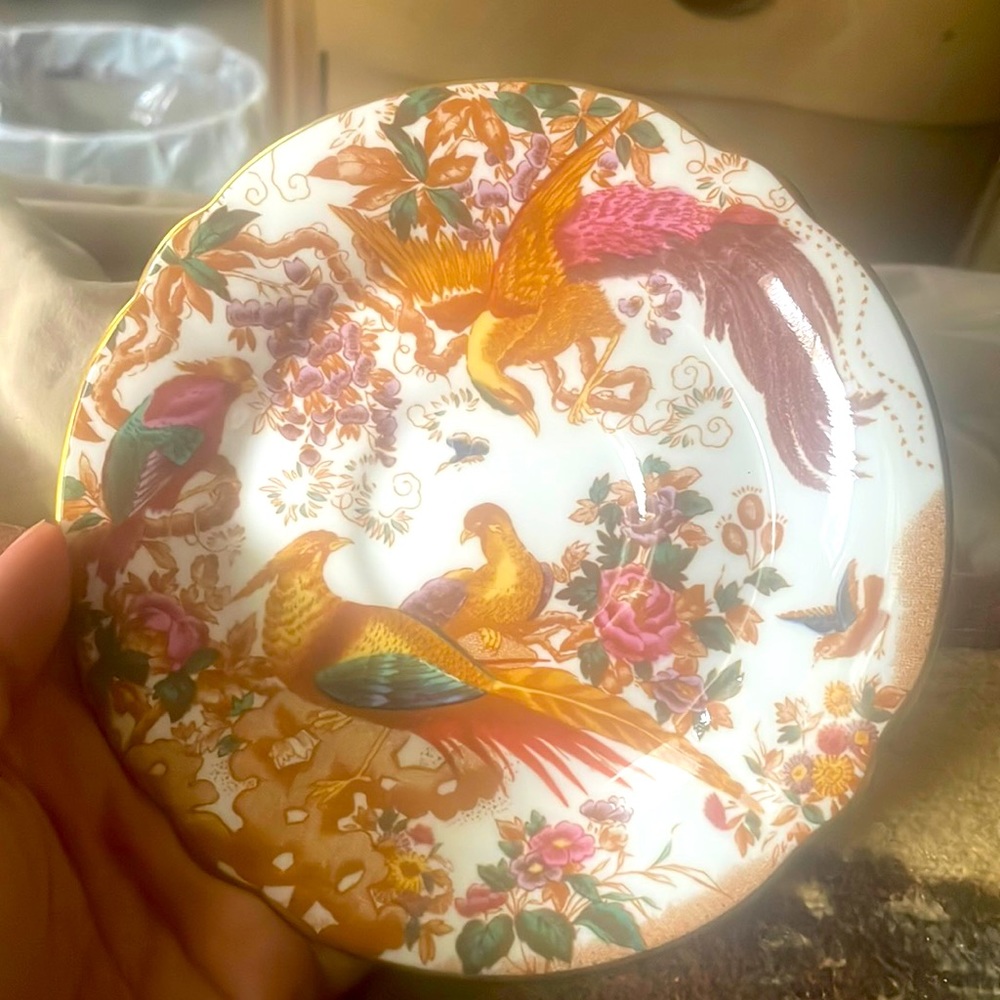 Old Avesbury antique dish set.